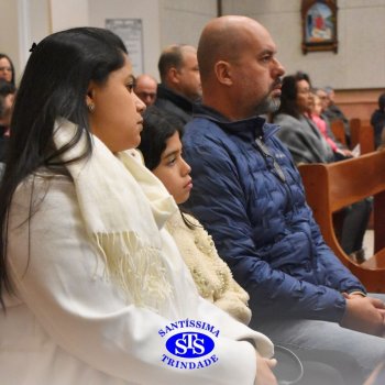 Famílias do Colégio se reúnem em momentos de oração e gratidão na Catedral