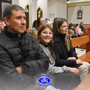 Famílias do Colégio se reúnem em momentos de oração e gratidão na Catedral