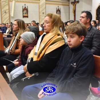 Famílias do Colégio se reúnem em momentos de oração e gratidão na Catedral