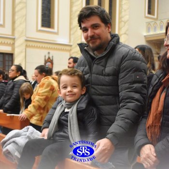 Famílias do Colégio se reúnem em momentos de oração e gratidão na Catedral