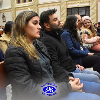 Famílias do Colégio se reúnem em momentos de oração e gratidão na Catedral