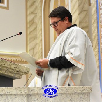 Famílias do Colégio se reúnem em momentos de oração e gratidão na Catedral