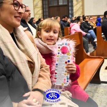 Famílias do Colégio se reúnem em momentos de oração e gratidão na Catedral