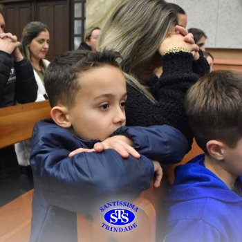 Famílias do Colégio se reúnem em momentos de oração e gratidão na Catedral