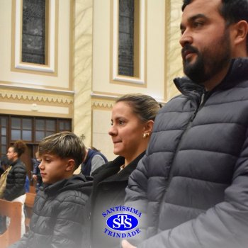 Famílias do Colégio se reúnem em momentos de oração e gratidão na Catedral