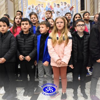 Famílias do Colégio se reúnem em momentos de oração e gratidão na Catedral