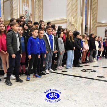 Famílias do Colégio se reúnem em momentos de oração e gratidão na Catedral