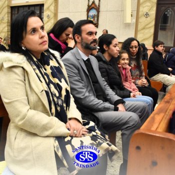 Famílias do Colégio se reúnem em momentos de oração e gratidão na Catedral