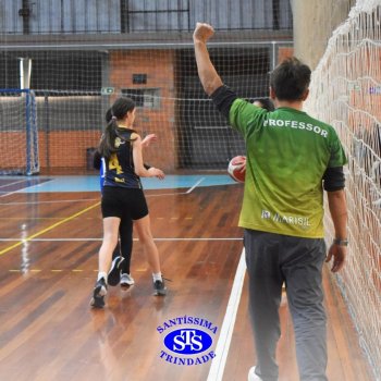 Estudantes do Santíssima e do CEAP, de Ijuí, participam de Amistoso de Basquete