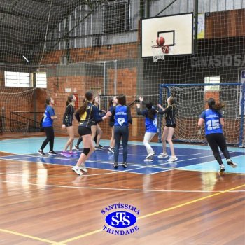 Estudantes do Santíssima e do CEAP, de Ijuí, participam de Amistoso de Basquete