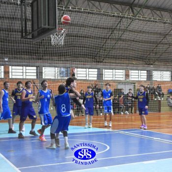 Estudantes do Santíssima e do CEAP, de Ijuí, participam de Amistoso de Basquete