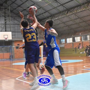 Estudantes do Santíssima e do CEAP, de Ijuí, participam de Amistoso de Basquete