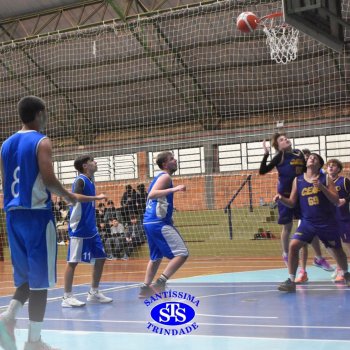 Estudantes do Santíssima e do CEAP, de Ijuí, participam de Amistoso de Basquete