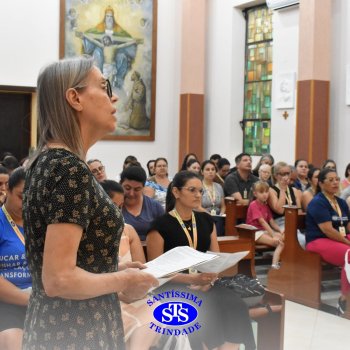 Profissionais do Colégio celebram o sentido da Páscoa em momentos de oração da Via Sacra na Capela