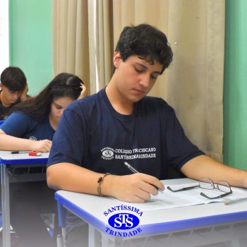 Estudantes realizam Prova Bimestral Anglo para testar conhecimentos e avaliar as aprendizagens construídas