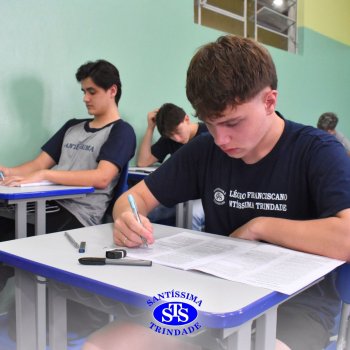 Estudantes realizam Prova Bimestral Anglo para testar conhecimentos e avaliar as aprendizagens construídas