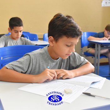 Estudantes realizam Prova Bimestral Anglo para testar conhecimentos e avaliar as aprendizagens construídas