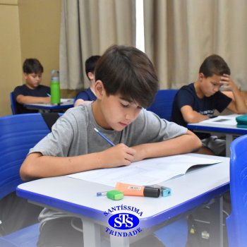 Estudantes realizam Prova Bimestral Anglo para testar conhecimentos e avaliar as aprendizagens construídas