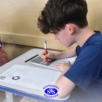 Estudantes realizam Prova Bimestral Anglo para testar conhecimentos e avaliar as aprendizagens construídas