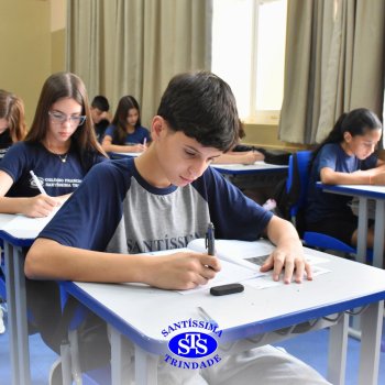 Estudantes realizam Prova Bimestral Anglo para testar conhecimentos e avaliar as aprendizagens construídas