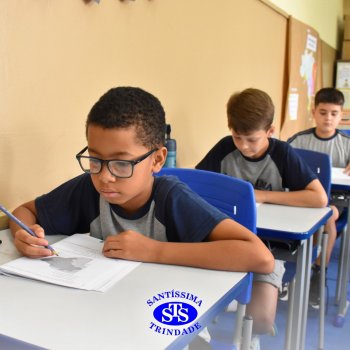 Estudantes realizam Prova Bimestral Anglo para testar conhecimentos e avaliar as aprendizagens construídas