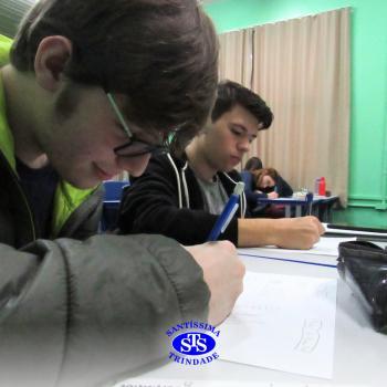 Alunos estudam hiperinflação e plano real através de tirinhas