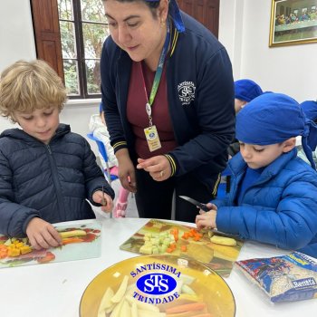 Sopa com legumes estimula a alimentação saudável e aumenta o vocabulário em inglês