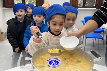 Sopa com legumes estimula a alimentação saudável e o vocabulário em inglês