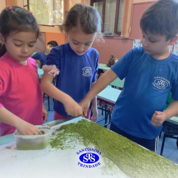 Alunos constroem maquete para estudar a história da cidade | Infantil 4