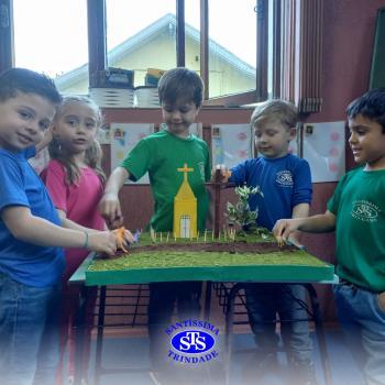 Alunos constroem maquete para estudar a história da cidade | Infantil 4